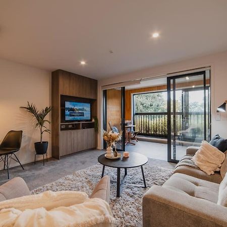 The Hagley Park Stunna Apartment Christchurch Bagian luar foto