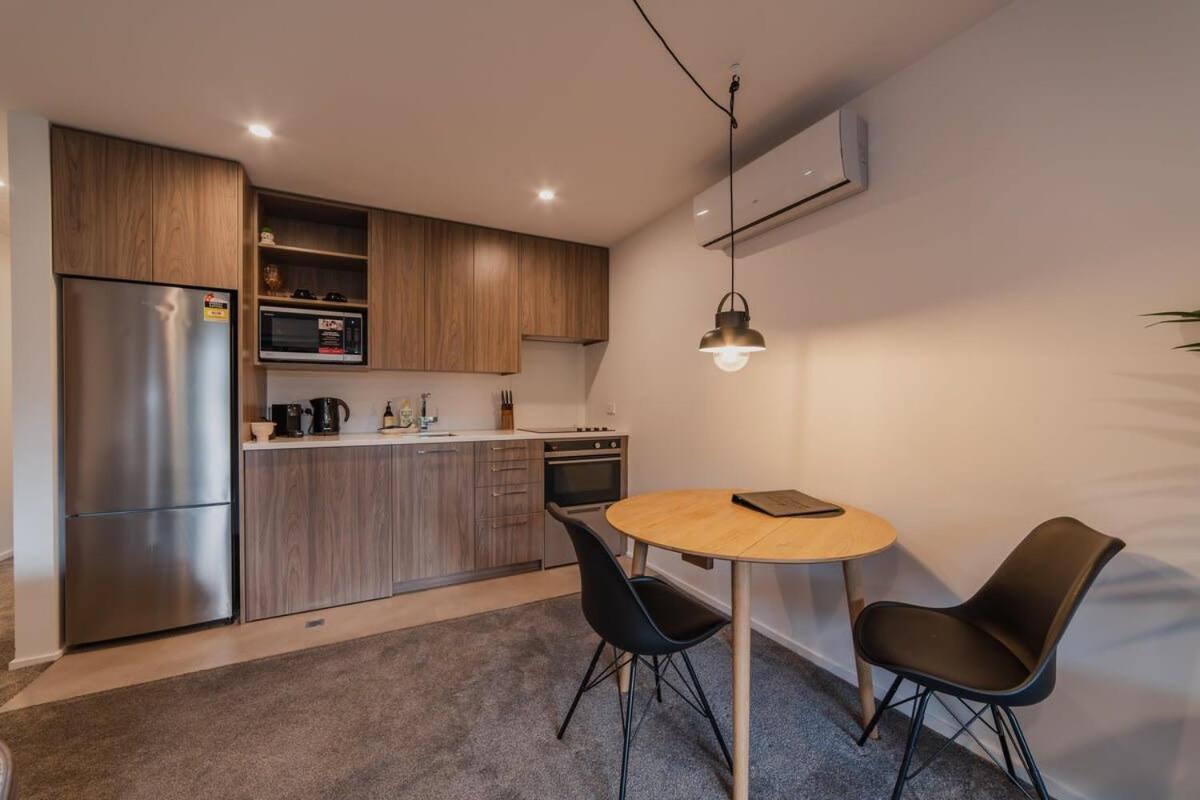 The Hagley Park Stunna Apartment Christchurch Bagian luar foto