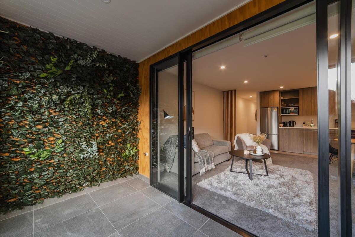 The Hagley Park Stunna Apartment Christchurch Bagian luar foto